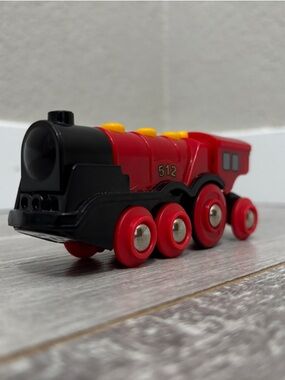 UNTESTED Brio Mighty Red Action Locomotive